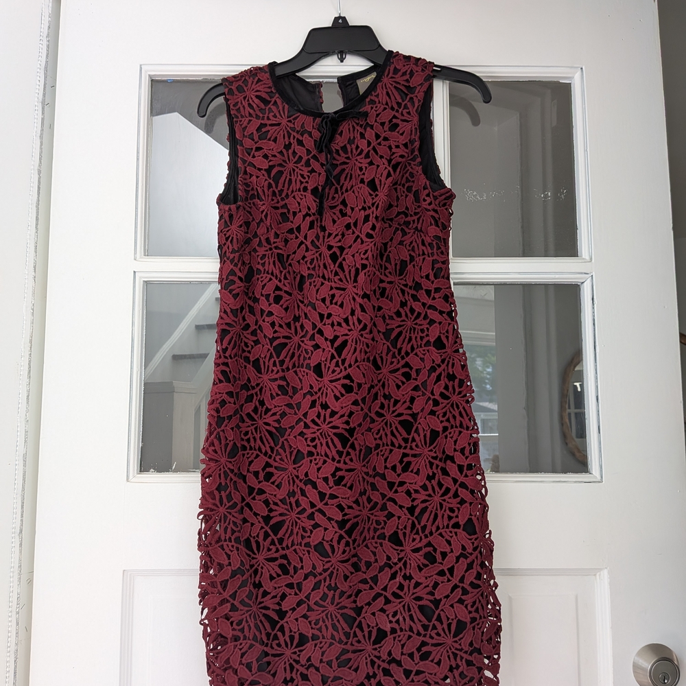 Elegant Burgundy Lace Cocktail Dress